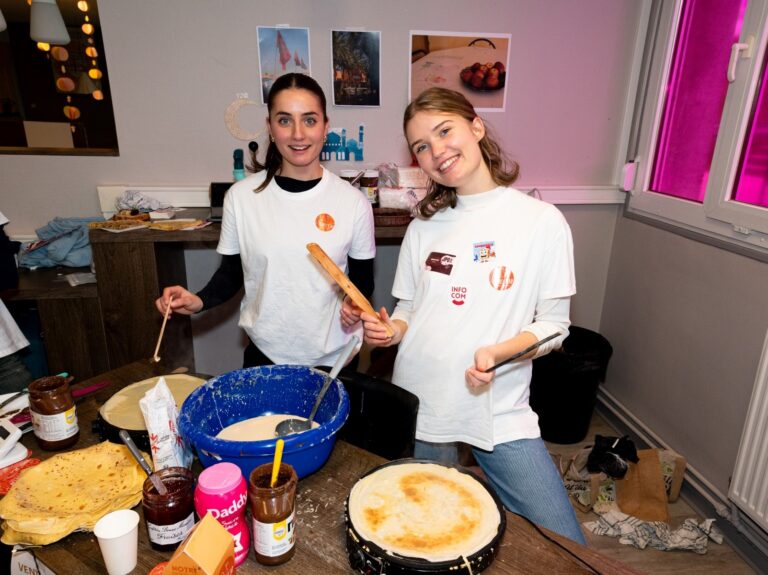 Vente de crêpes pour notre association, Maro'Cap